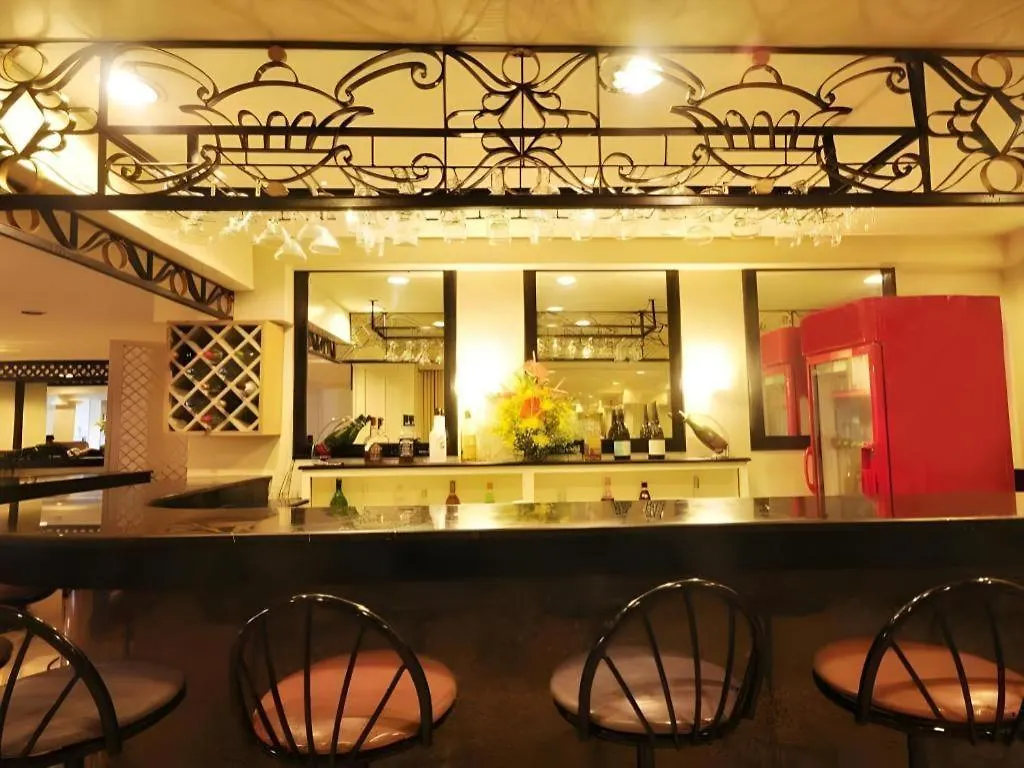 Las Palmas Hotel De Manila